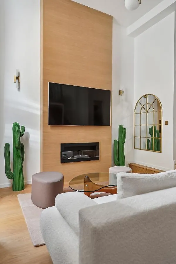 Suite Luxueuse Avec Jardin Prive Sauna Et Jacuzzi Paris Apartment