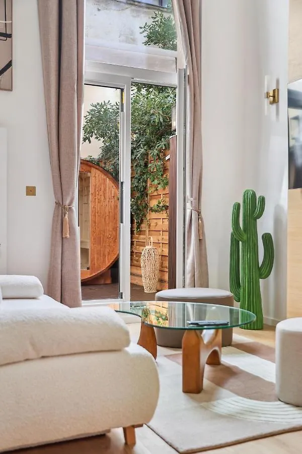 Apartment Suite Luxueuse Avec Jardin Prive Sauna Et Jacuzzi Paris France
